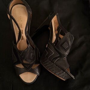 💥HOT!! L.A.M.B Leather Peep Toe Slip-On Wedge Heels💥Size 51/2